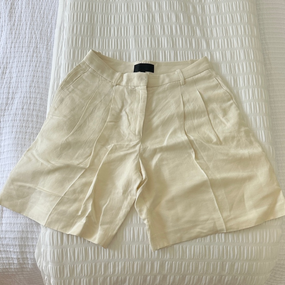 Nili Lotan Cream Trouser Shorts
